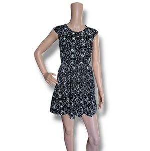 🤑 Enough About Me Women's Black/White Geometric Tribal Print Mini Dress